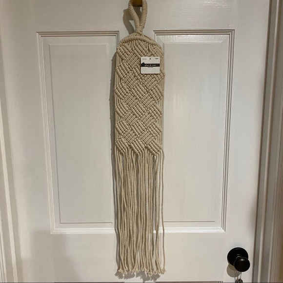 Macrame - Picture 1 of 4